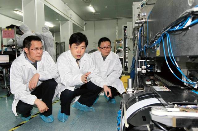 純國產(chǎn)光刻機(jī)取得重大突破！中國人攻克高端光刻機(jī)工件臺科技難題